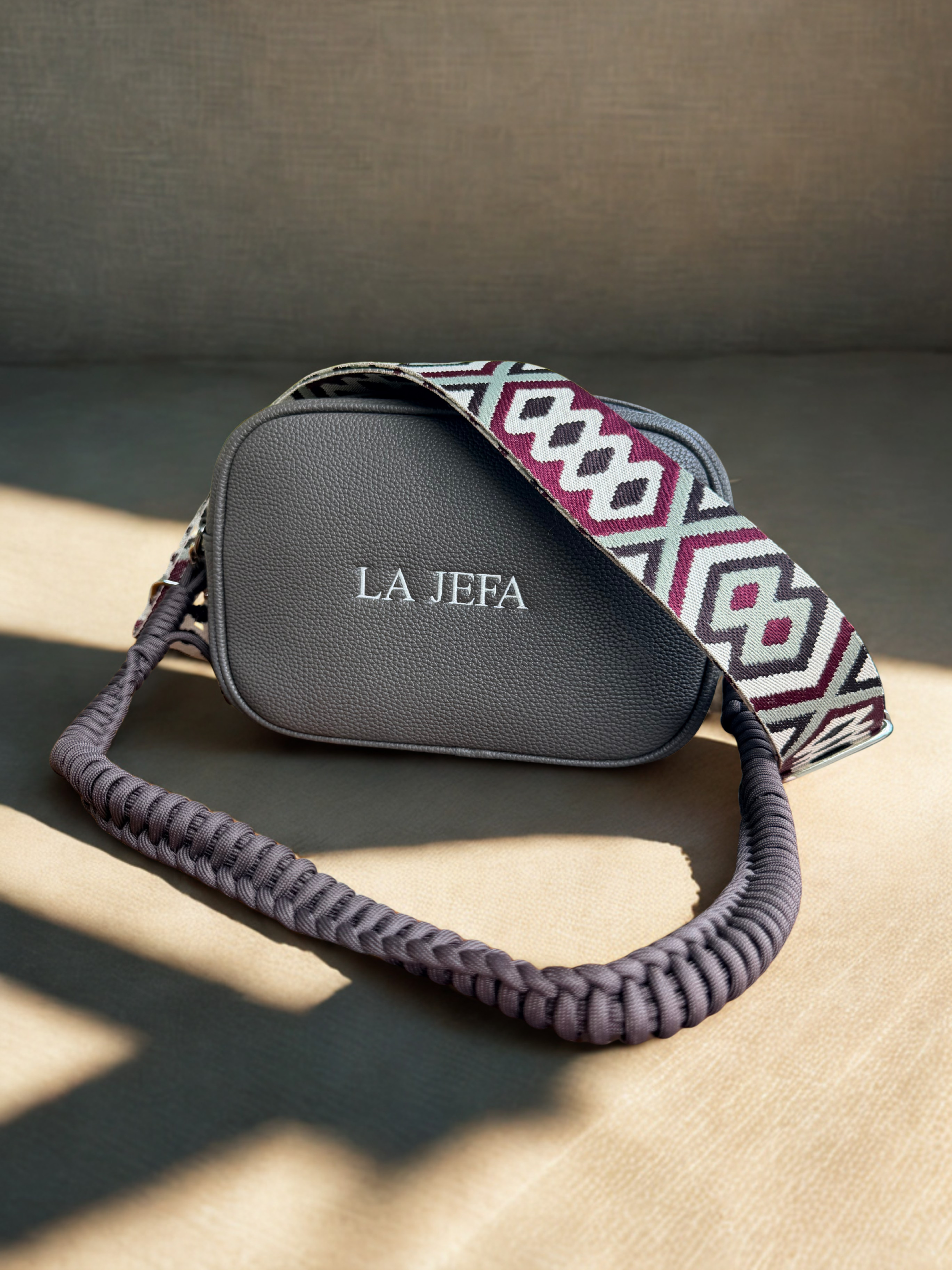 Bolso "LA JEFA"- Vegan- Plomo