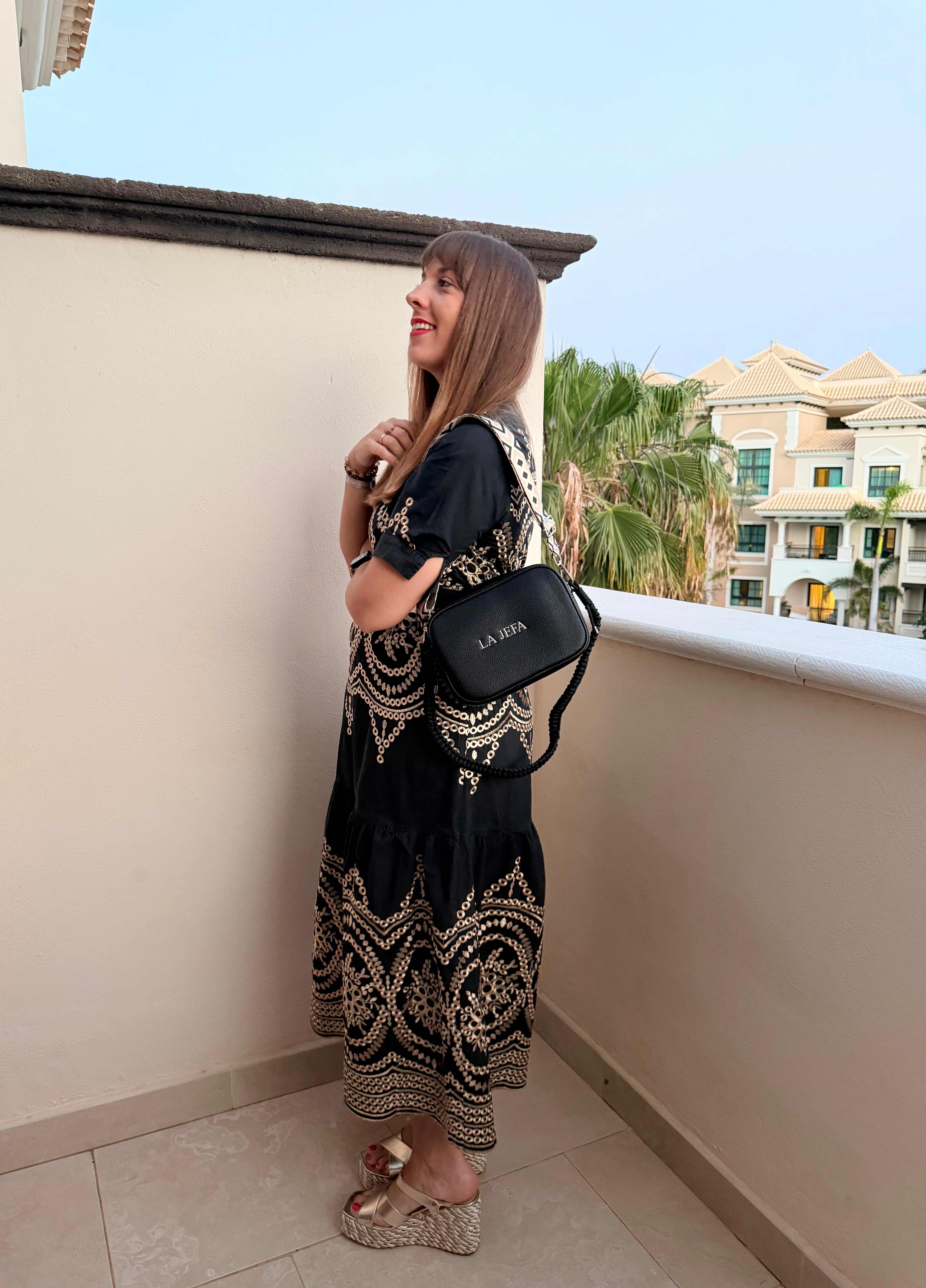 Bolso "LA JEFA"- Vegan- Negro y beige