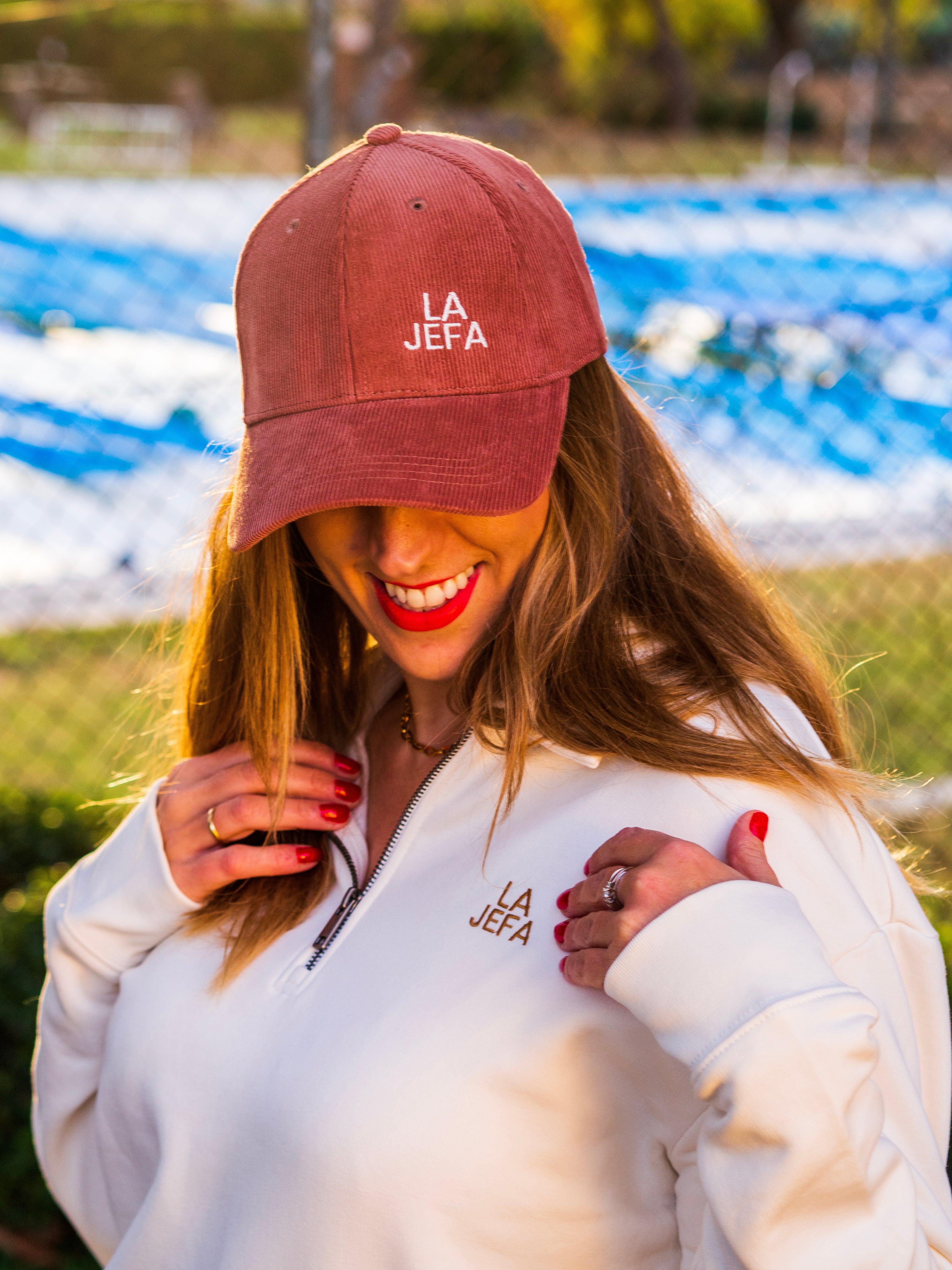 Sudadera "LA JEFA"- Beig