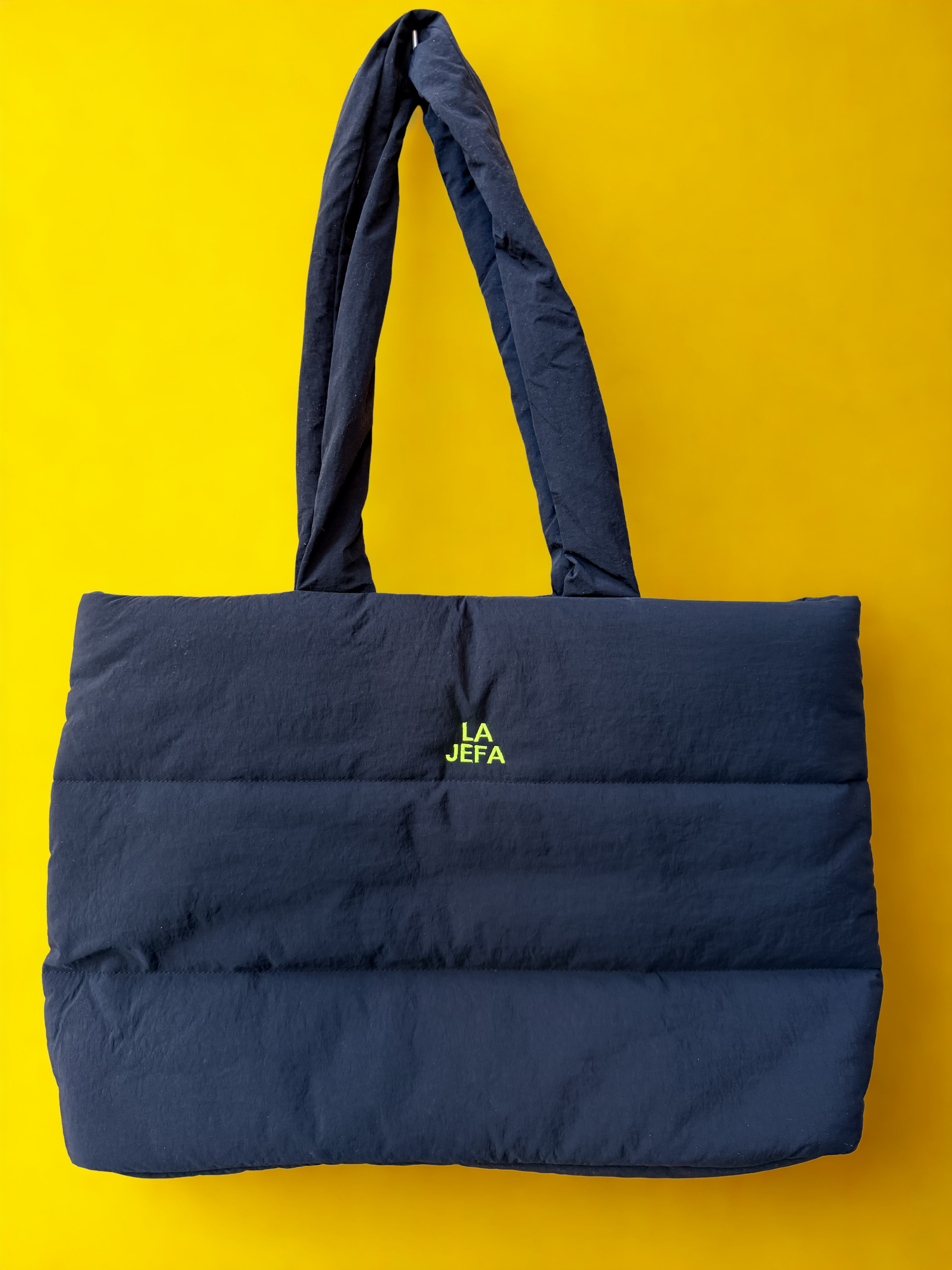 Bolso acolchadito "LA JEFA" -Negro